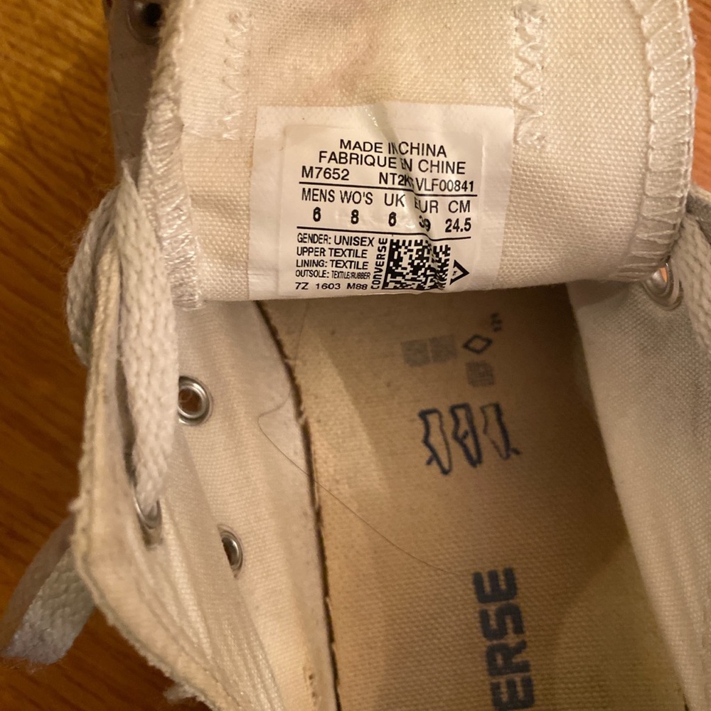 Converse - Picture 3 of 3